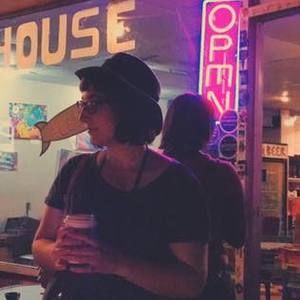 Meet your Posher, Lucy